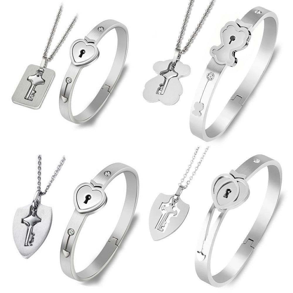 Couple's Bracelets Heart-Shaped Padlocks