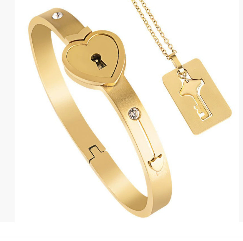 Couple's Bracelets Heart-Shaped Padlocks