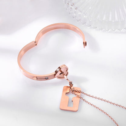 Couple's Bracelets Heart-Shaped Padlocks